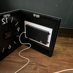 両面　壁　時計　片面デジタル　片面アナログ　センサー付きの画像