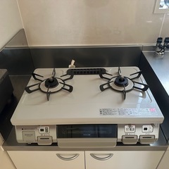 ガステーブル　ガスコンロ 美品 グリル未使用！ 女性宅使用　2021年製の画像