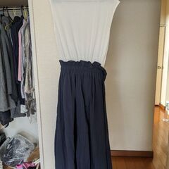 レディースワンピース・シャツ・スカートの画像