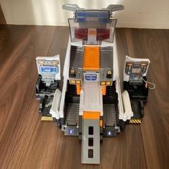 トミカ変形ポリスカーの画像