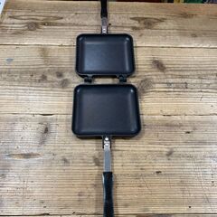 captain stag キャストアルミ ホットサンドトースター アウトドアの画像