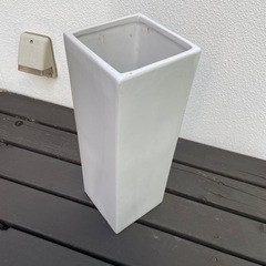 【終了】植木鉢　白　スタイリッシュ　の画像