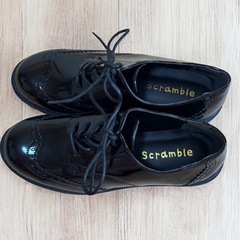Scramble エナメル 厚底 レースアップシューズ 黒 光沢 ラバーの画像