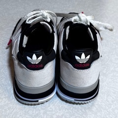 adidasスニーカー　23cm の画像