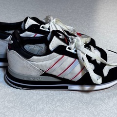 adidasスニーカー　23cm の画像