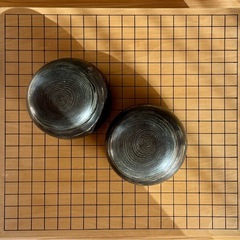 囲碁の石と盤の画像