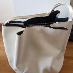 レディースマフラー・バッグの画像