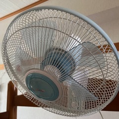 2段ベットと扇風機
の画像