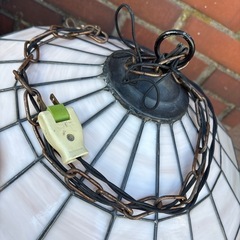 ステンドガラス柄ペンダントライト　ジャンク品の画像