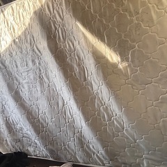 ダブルサイズのマットレスの画像