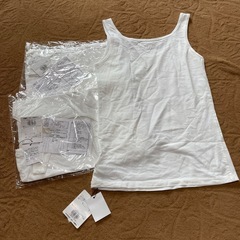 PLST 白タンクトップ　タグ付きの画像