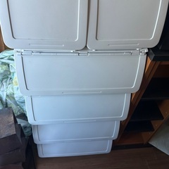 衣装ケースの画像