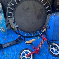 トランポリン、スケボー、キッズバイク他の画像
