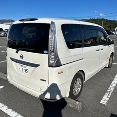 セレナ　ハイブリッド　走行10万　車検1年の画像