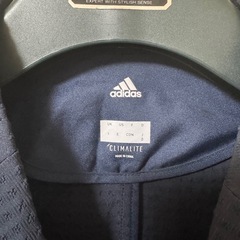 adidas カジュアルスーツセット
の画像