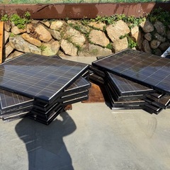 ソーラーパネル、パワコンセットの画像