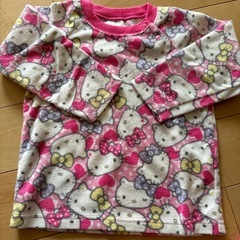 キティちゃんパジャマの画像