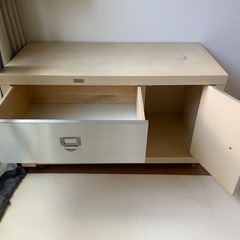 テレビボードの画像