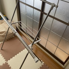物干しラックの画像