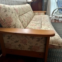 花柄ソファーベットの画像