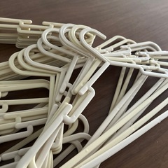 ハンガー３０本の画像