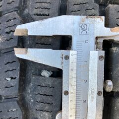 ヨコハマ　145R12　アルミ+スタッドレスタイヤ　2本セットの画像