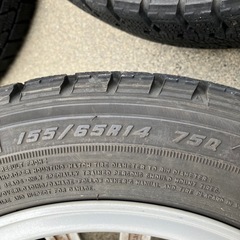 155 65 R14 スタッドレスタイヤの画像