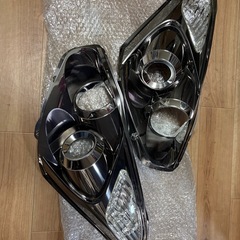 ウィッシュ10系HIDＤ２用プロジェクターヘッドライトインナー左右せセットの画像