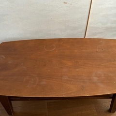 【お話し中】カフェテーブルの画像