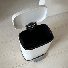 【美品】ごみ箱の画像