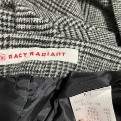 厚手のスラックスの画像