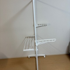 ハンガーラックの画像