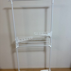 ハンガーラックの画像