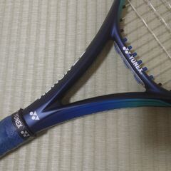 硬式テニスJrラケット YONEX EZONE 26の画像