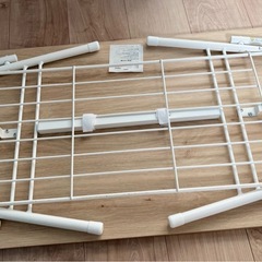 折りたたみテーブル　シェルフ付きの画像