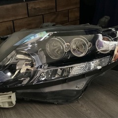 LEXUS RX 450H 10系前期ヘッドライトの画像