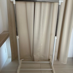 【取引中】 ハンガーラックの画像