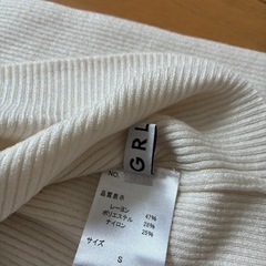 (他の衣類購入の方お値引きあり)白ニットSサイズの画像