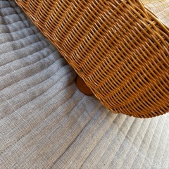 ナチュラル♪ カーブが可愛い！天然素材◾️ガラス天板×籐ラタンテーブル 籐家具の画像