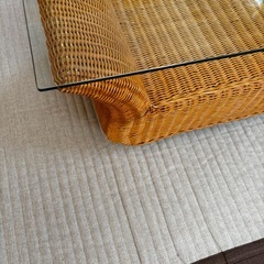 ナチュラル♪ カーブが可愛い！天然素材◾️ガラス天板×籐ラタンテーブル 籐家具の画像