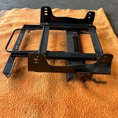 シルビア180sx運転席シートレールの画像