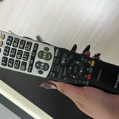 SHARP シャープ AQUOS 液晶テレビ 32型の画像