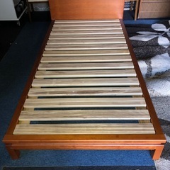マットレス付きシングルベッドの画像