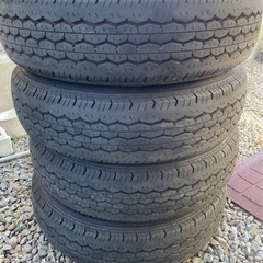 ハイエース　新車外し　タイヤ4本の画像