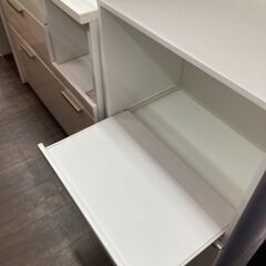 【リユ-スのサカイ広島石内店】ジモティ割！2枚扉食器棚/クリ-ニング済み/HG-7747/広島市 家具　佐伯区 家具　南区 家具　西区 家具　東区 家具　中区 家具　安佐南区 家具　安佐北区 家具　安芸区 家具　府中町 家具　海田町 家具　熊野町 家具　坂町 家具　廿日市市 家具			 			の画像