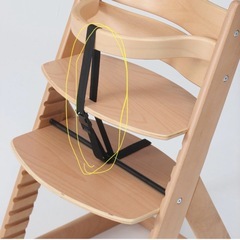 お子様の成長に寄り添うベビー&キッズ　ハイチェア　高さ調整可能です。の画像