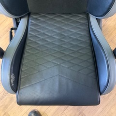 【訳ありお安くお譲りします】E-WINのゲーミングチェアの画像