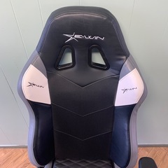 【訳ありお安くお譲りします】E-WINのゲーミングチェアの画像