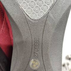 新品　27　ウォーキングシューズ　の画像