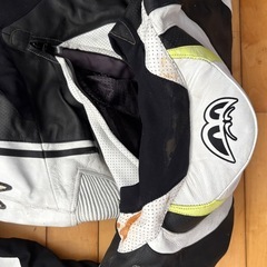 ベリック　レーシングスーツ　56 MFJ
の画像